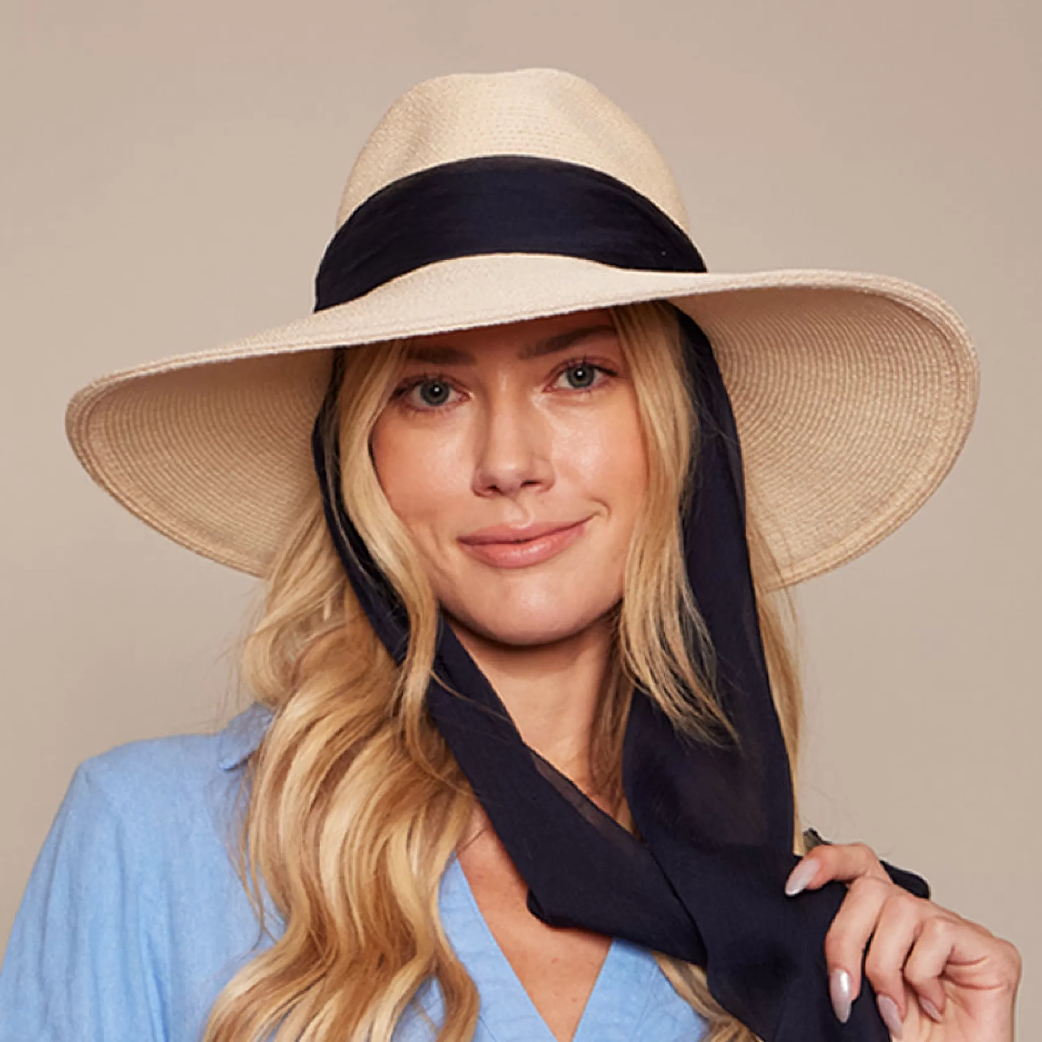 Hot Cassidy In W/Navy Scarf Women Fedora